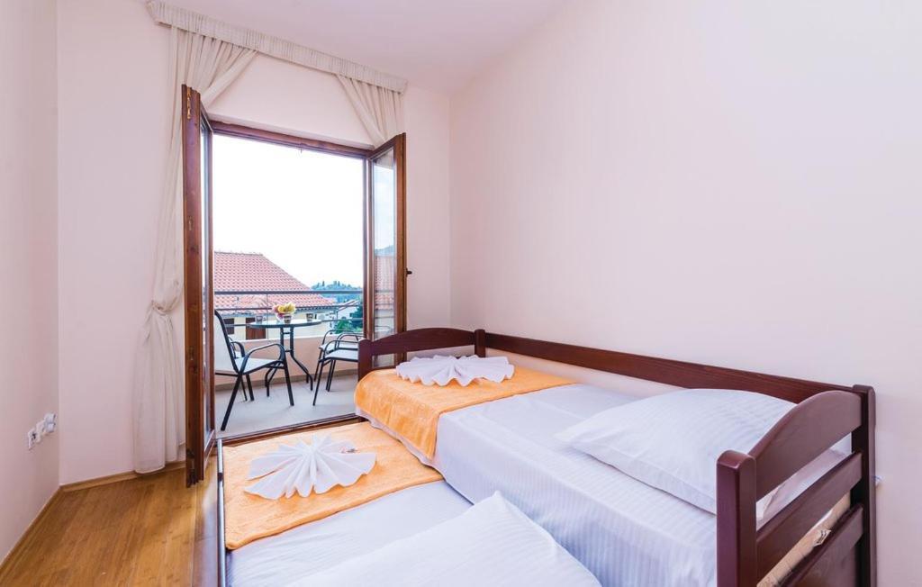 Port Adria Apartments Каменари Экстерьер фото